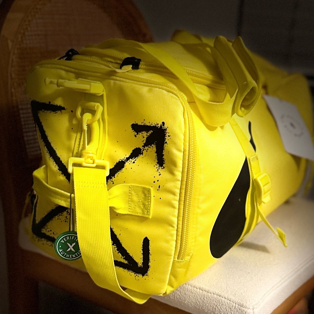 Off-White Yellow and Black Duffel Bag with Iconic Virgil Abloh Design - Picture 2 of 7